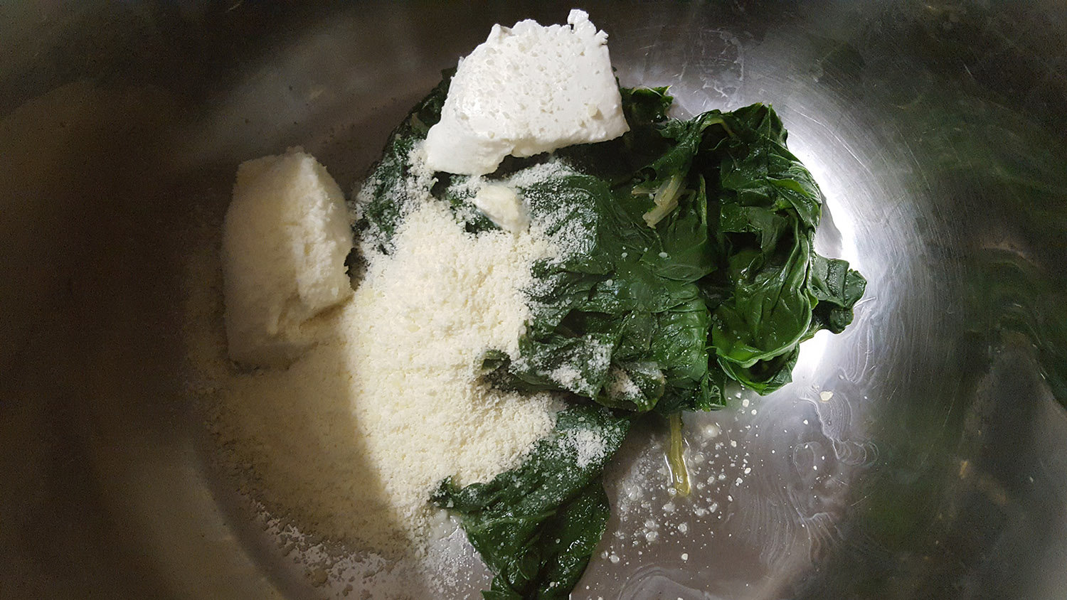 How To Creamed Spinach alittlebitofketo